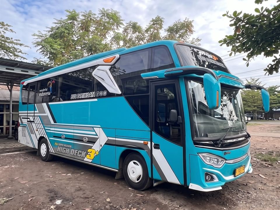 Sewa Medium Bus MyIndoTravel