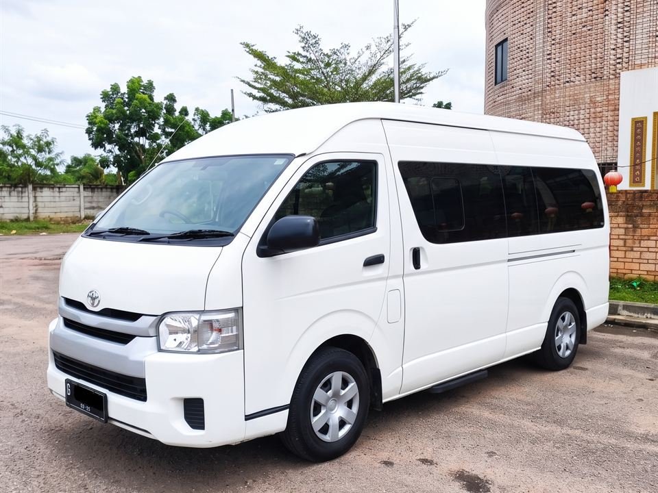 Sewa Microbus Hiace & Elf MyIndoTravel